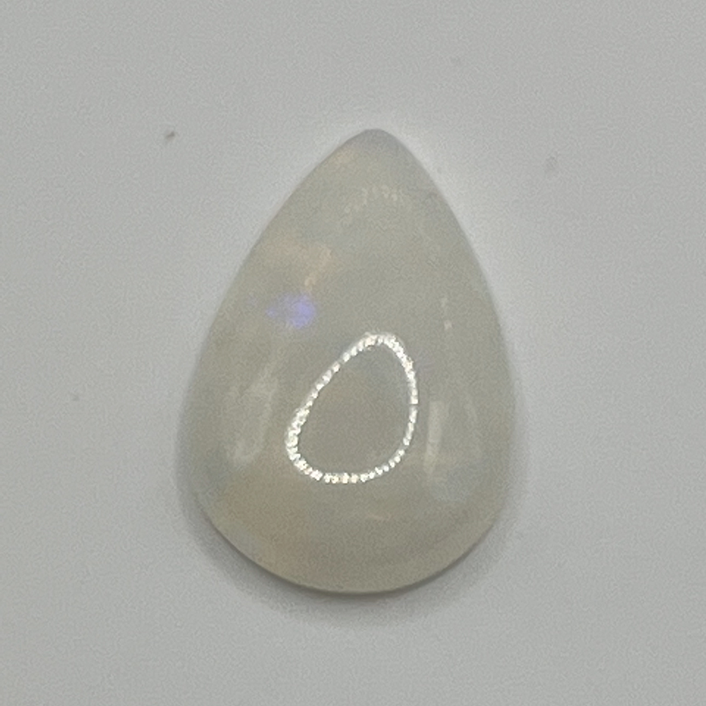 Loser Opal - 3,93 ct, Herkunft: Äthiopien, weiß mit Farbenspiel, Cabochon, Maße: 18 x 11,9 x 4 mm, - Image 2 of 4