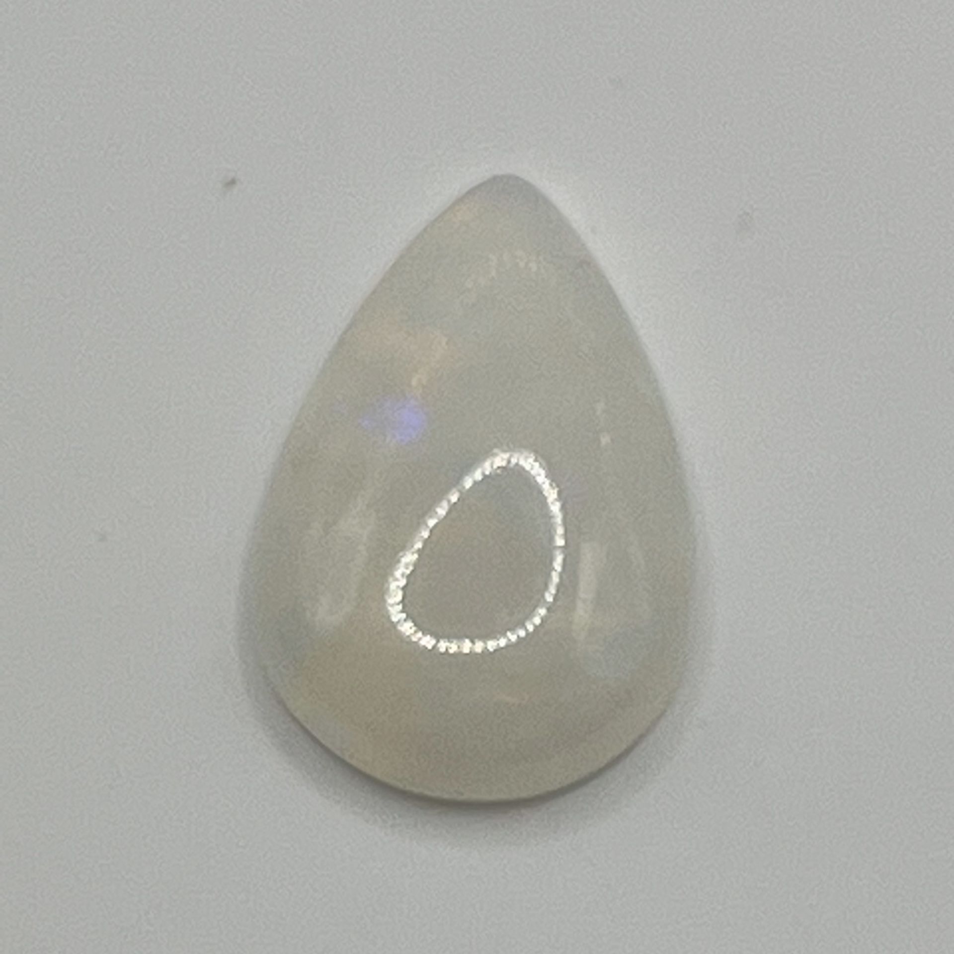 Loser Opal - 3,93 ct, Herkunft: Äthiopien, weiß mit Farbenspiel, Cabochon, Maße: 18 x 11,9 x 4 mm,  - Bild 2 aus 4