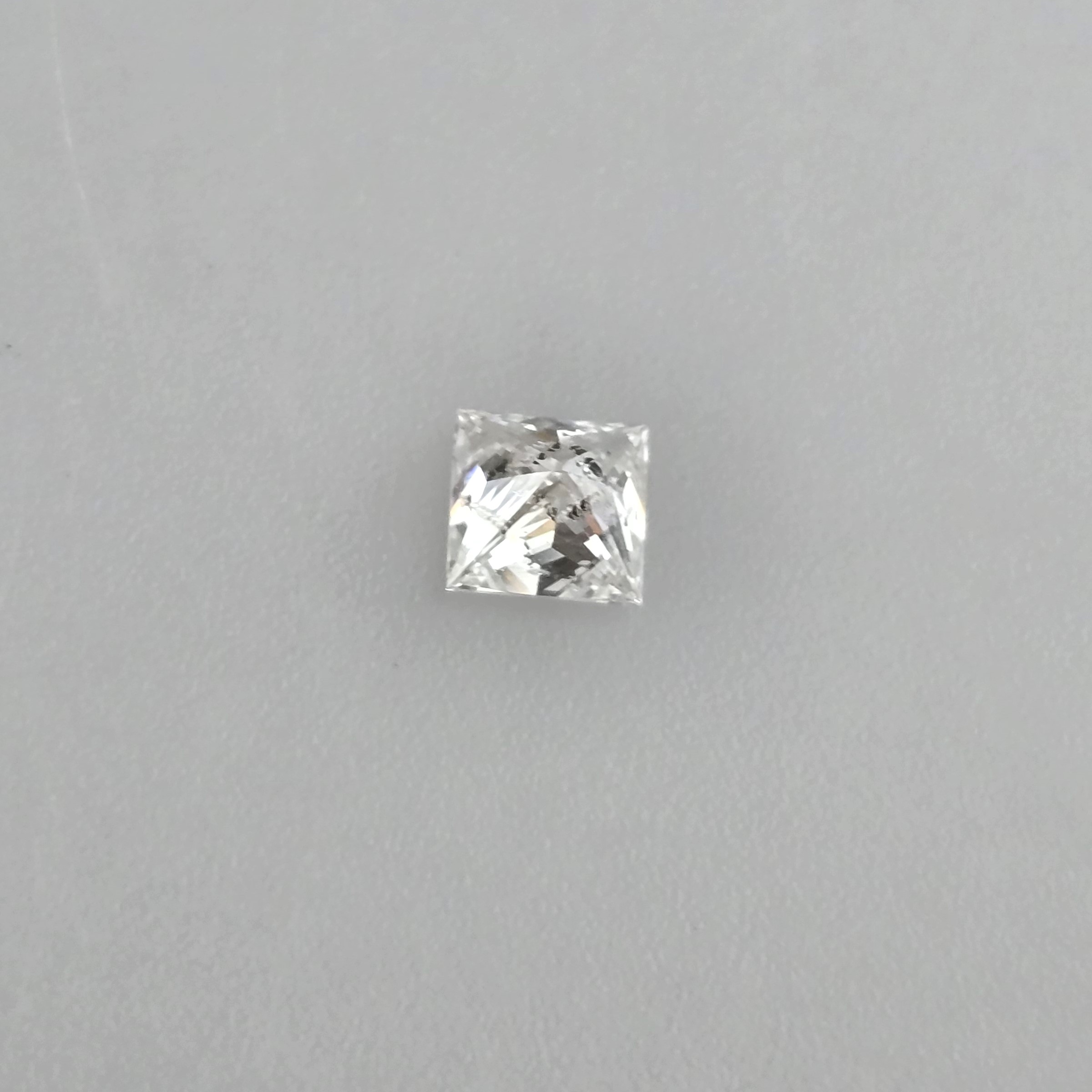 Loser natürlicher Diamant mit Lasersignatur - Gewicht 0,80 ct., Prinzessschliff, Farbe: G, Reinheit - Image 5 of 7
