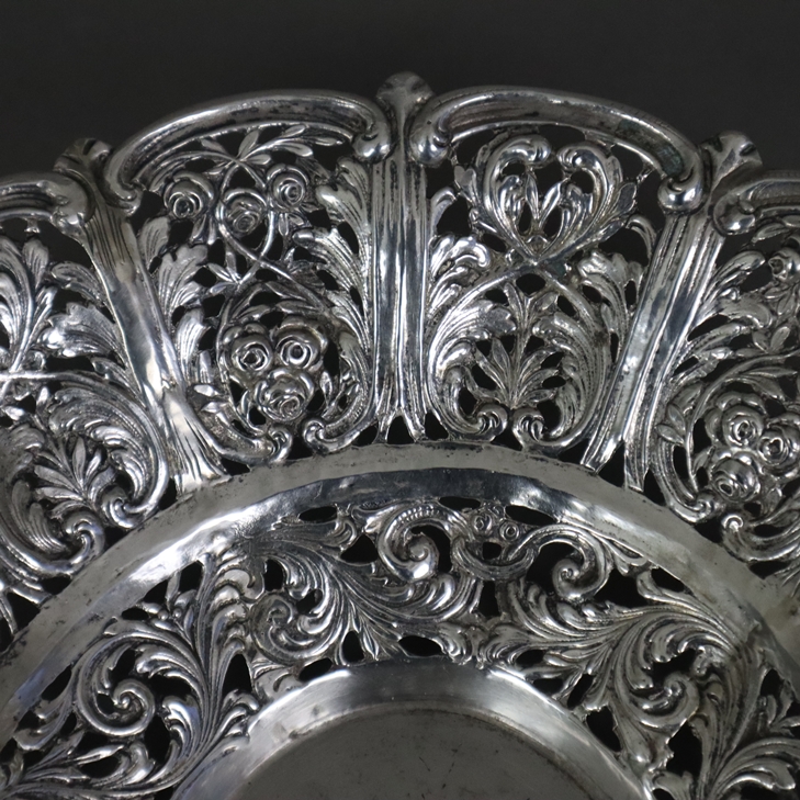 Korbschale im Barockstil - 800er Silber, ovale Form, durchbrochen gearbeiteter Rand, üppig reliefie - Image 5 of 7