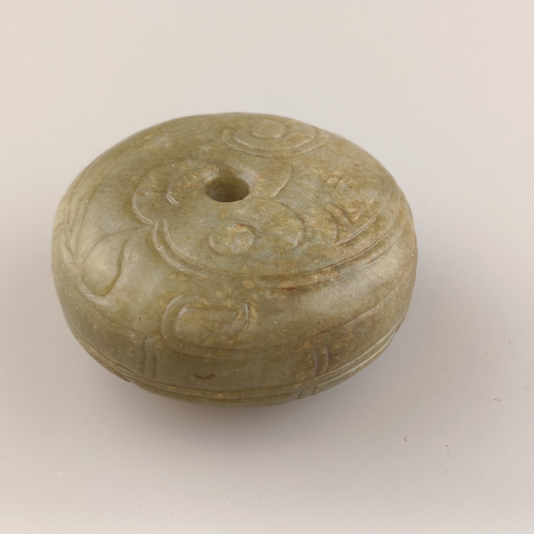 Jade-Cong - China, Qing-Dynastie, Ausführung im archaischen Stil (Westl. Zhou 11. bis 7. Jh.) abger - Image 4 of 7