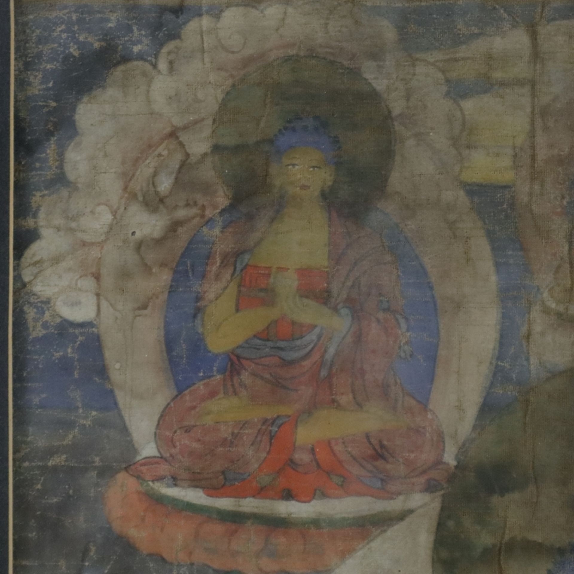 Thangka mit Buddha Shakyamuni - Tibet, 19.Jh., Gouache auf Leinwand, in der Mitte auf einem Lotosth - Bild 5 aus 12
