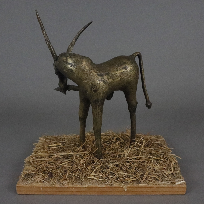 Bronzefigur "Antilope" - wohl afrikanische Bronze patiniert, vollrunde Darstellung einer Antilope, - Image 5 of 5