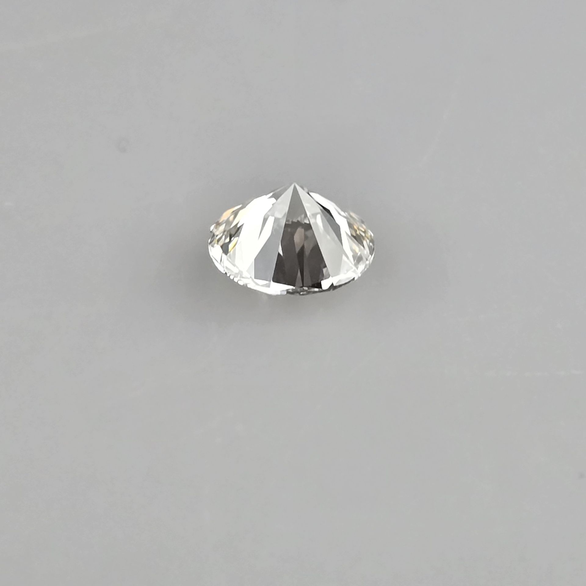 Loser Diamant von 3,03 ct. mit Lasersignatur - Labor-Brillant von idealer Qualität, Gewicht 3,03 ct - Bild 4 aus 8