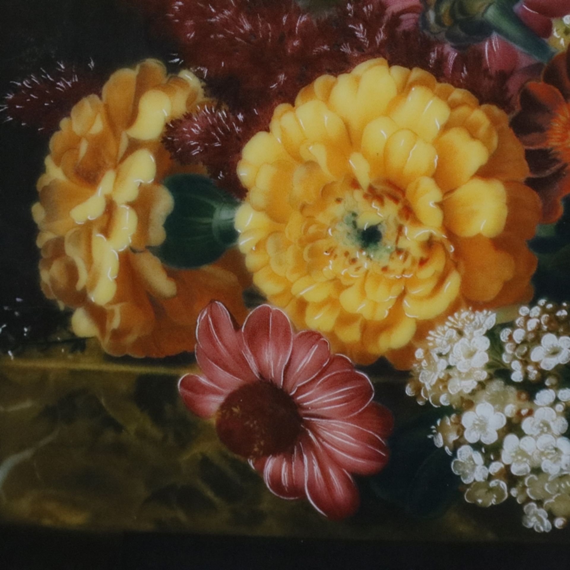 Porzellan-Wandbild - Royal Copenhagen, Dänemark, 20. Jh., polychromer Dekor mit Blumenstilleben "De - Bild 4 aus 10