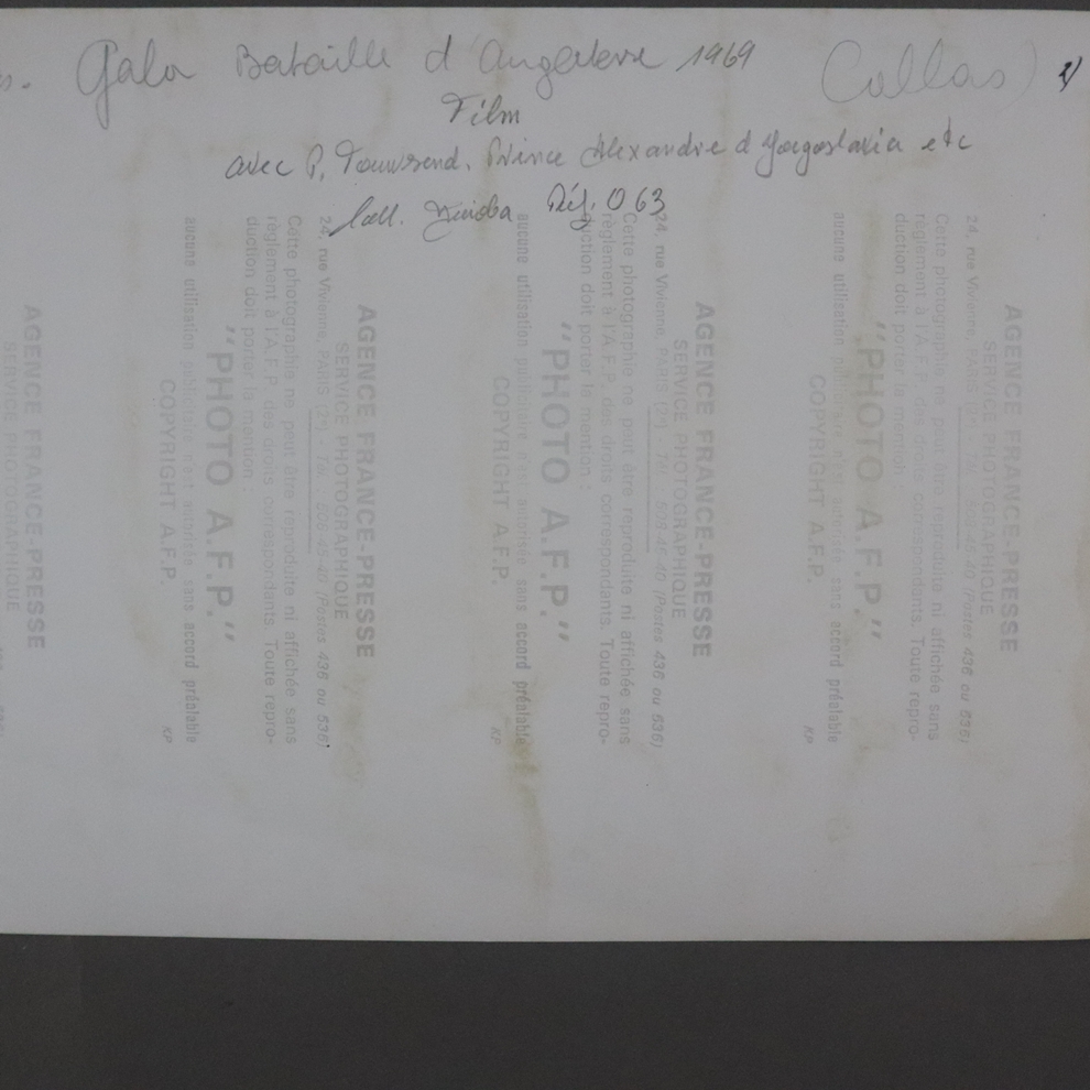 Konvolut 3 Fotografien von Maria Callas - s/w Aufnahmen, verso diverse Stempel ("APIS-PARIS PHOTO: - Image 10 of 10