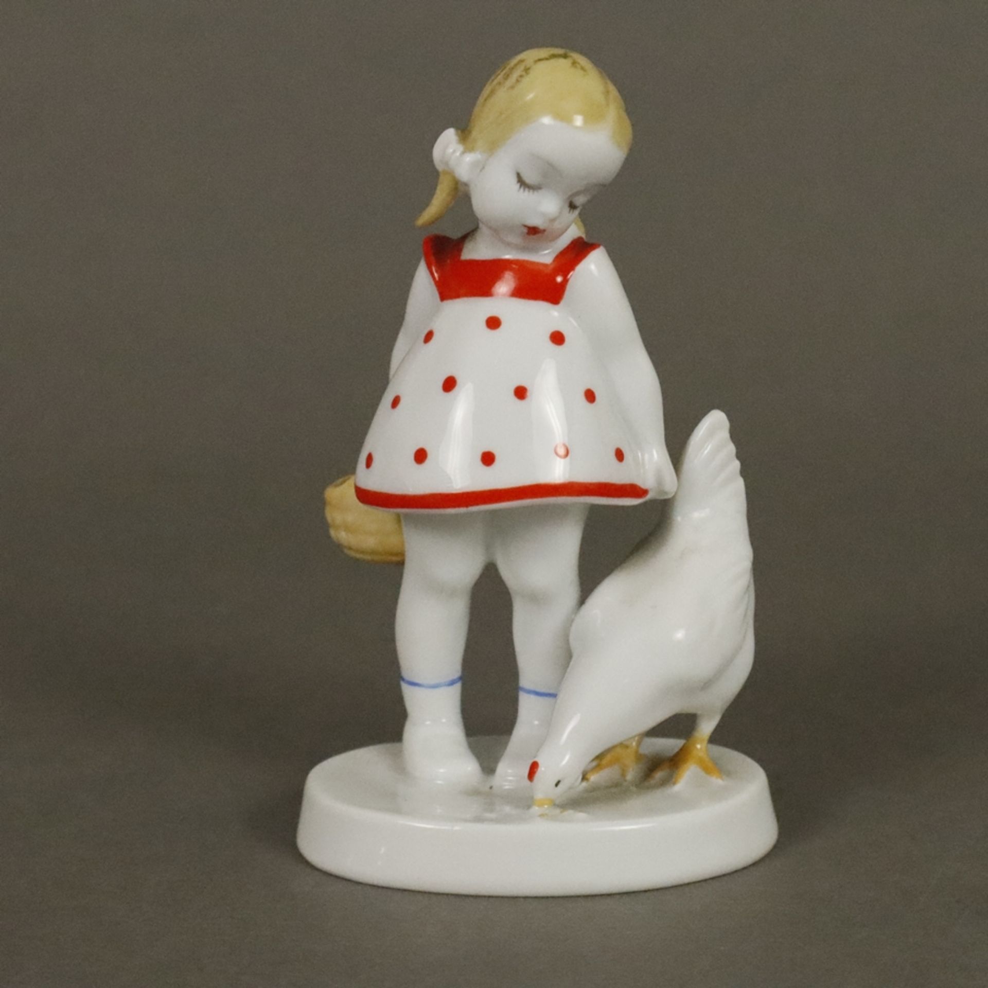 Seltene Porzellanfigur "Mädchen mit Huhn" - Rosenthal, Kunstabteilung Selb, 1930er Jahre, Porzellan