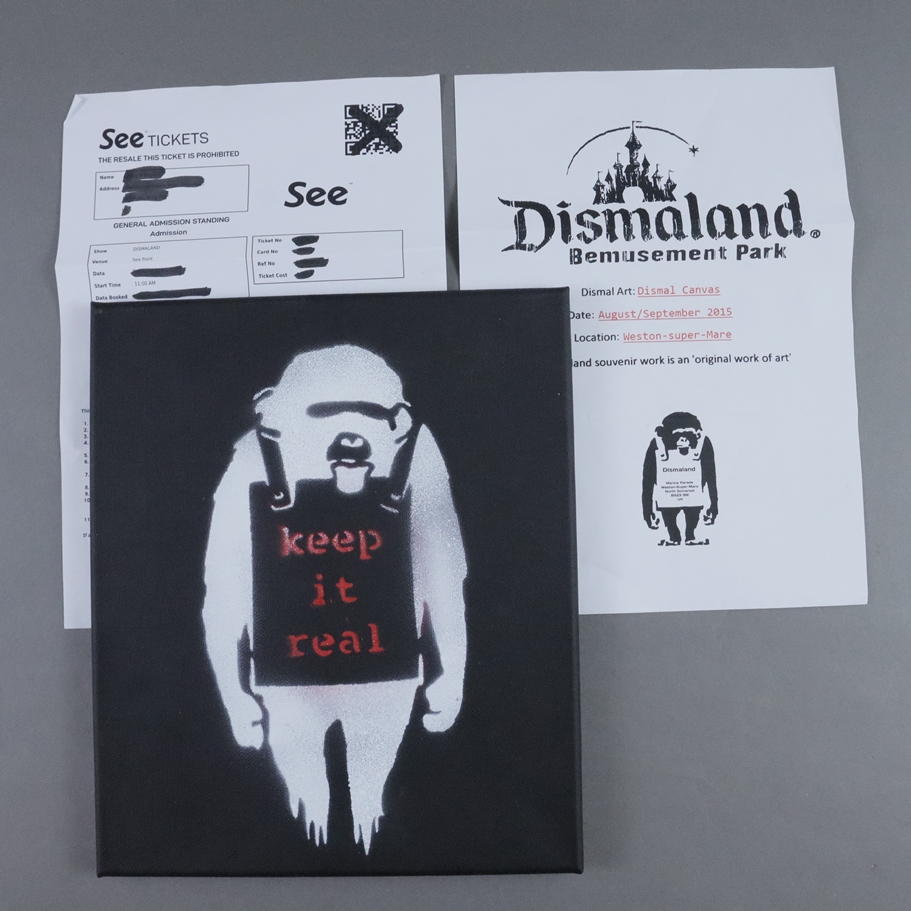 Banksy - "Dismal Canvas" mit Motiv "Keep it Real", 2015, Souvenir aus der Ausstellung "Dismaland" i - Image 8 of 8