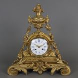 Prunkvolle Pendule - Paris, Frankreich, um 1800, vergoldetes Bronzegehäuse, reich verziert mit Akan