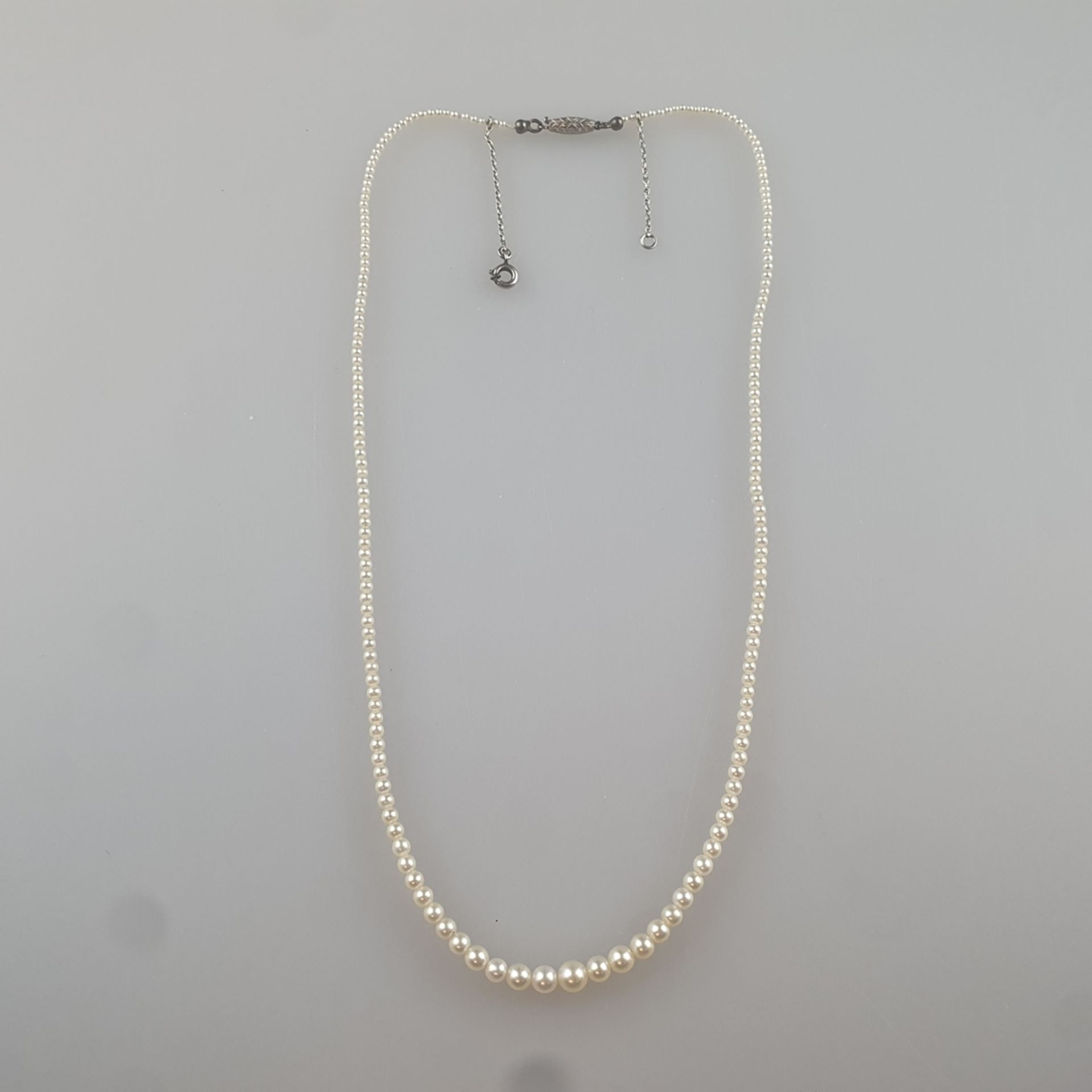 Antike Orientperlenkette - um 1880, feine Halskette aus 202 Perlen, im Verlauf angeordnet (Dm. bis  - Bild 3 aus 8