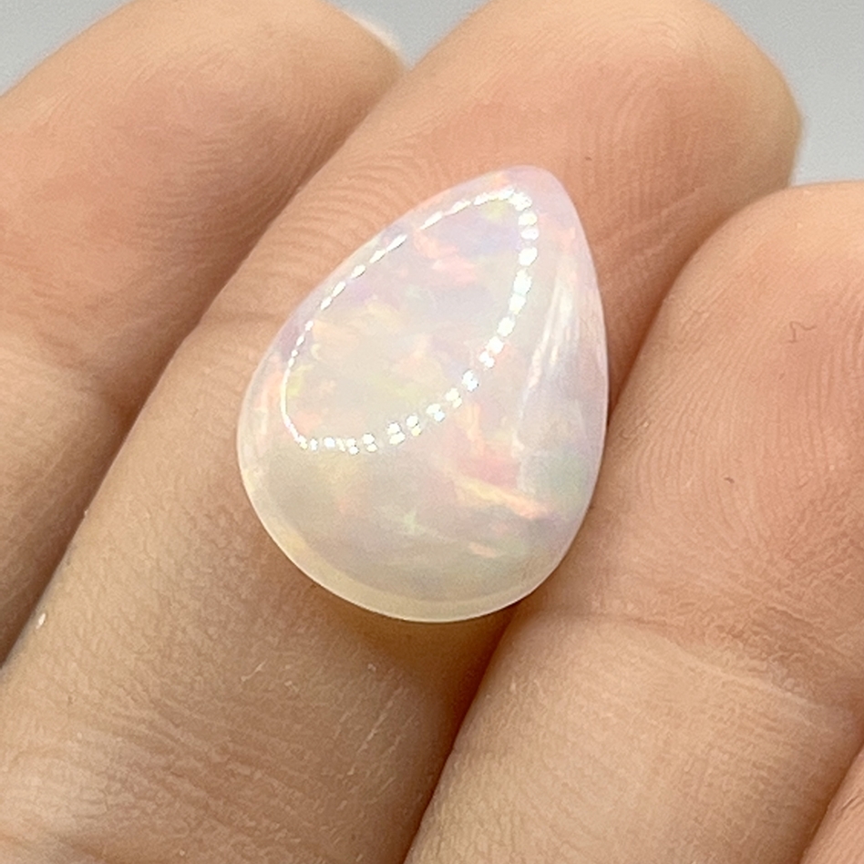 Loser Opal - 3,93 ct, Herkunft: Äthiopien, weiß mit Farbenspiel, Cabochon, Maße: 18 x 11,9 x 4 mm, - Image 3 of 4