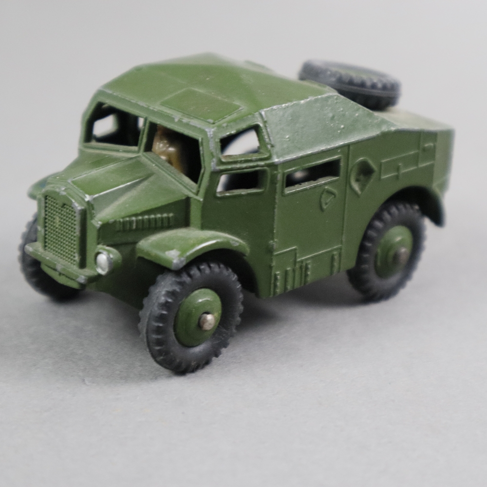 Konvolut Militärfahrzeuge - England, um 1955, Metall, bemalt, 5-tlg., davon 4 gemarkt Dinky Toys/Di - Image 6 of 9