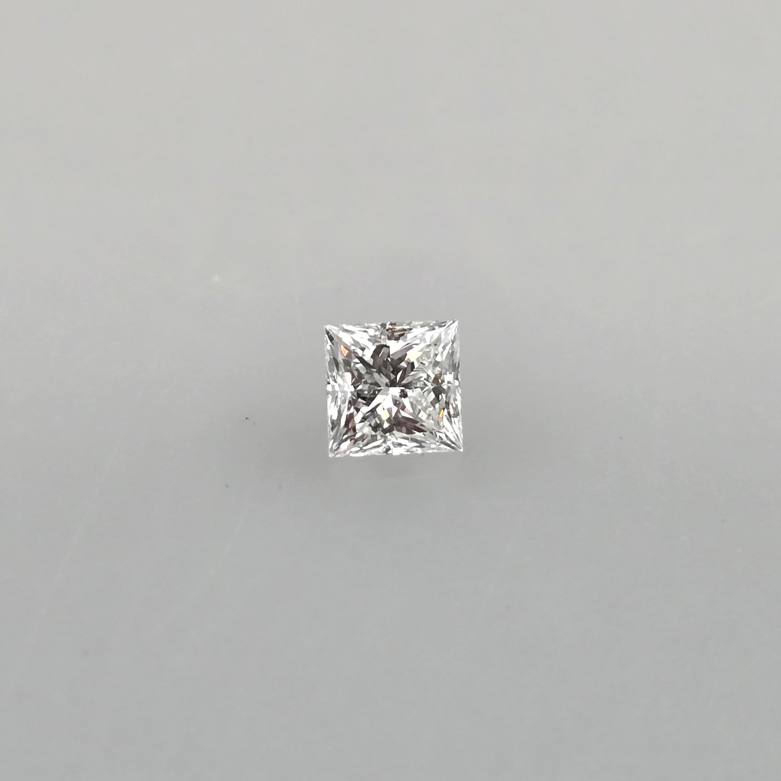 Loser natürlicher Diamant mit Lasersignatur - Gewicht 0,80 ct., Prinzessschliff, Farbe: G, Reinheit - Image 3 of 7