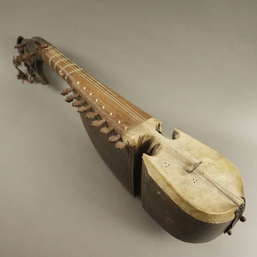 Afghanische Schalenhalslaute - sogenannter Rubab, 19./20. Jh., traditionelles Saiteninstrument, tai