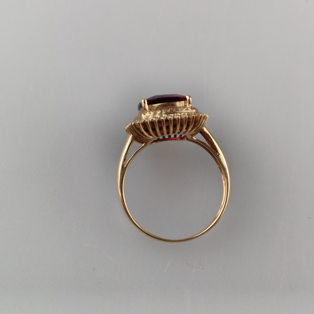 18K-Turmalinring mit Diamanten - Gelbgold 750/000 (18K), großer Turmalin von ca. 8 ct. im Scherensc - Image 6 of 8