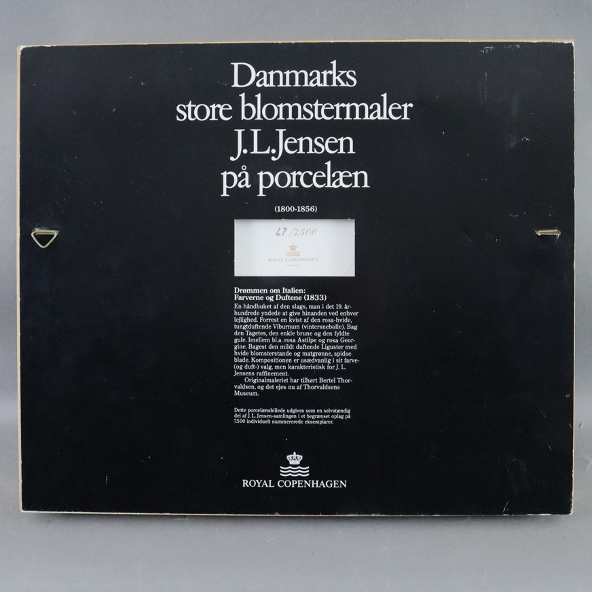 Porzellan-Wandbild - Royal Copenhagen, Dänemark, 20. Jh., polychromer Dekor mit Blumenstilleben "De - Bild 8 aus 10