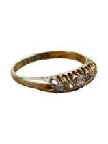 18 CARAT YELLOW GOLD DIAMOND 5 STONE RING WITH 0.25 CARAT OF DIAMONDS