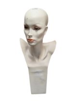 VINTAGE MANNEQUIN HEAD DISPLAY STAND