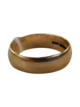 9 CARAT GOLD WEDDING BAND - 3.2G