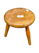 VICTORIAN MILKING STOOL