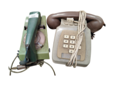 2 RETRO TELEPHONES