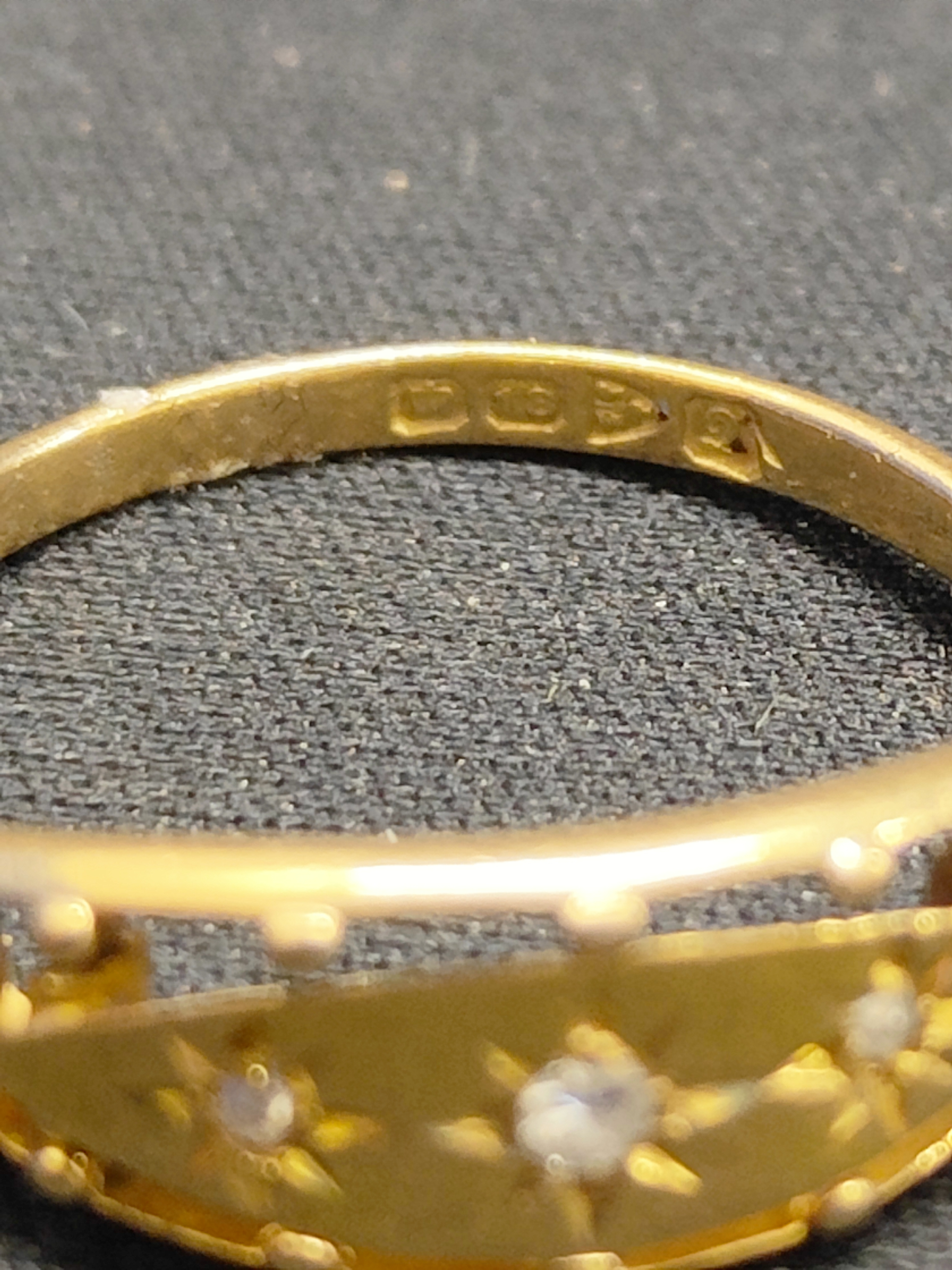 18 CARAT YELLOW GOLD AND DIAMOND RING - CIRCA 1911 - Image 5 of 5