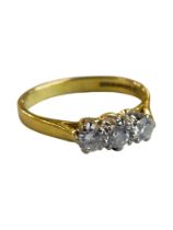 18 CARAT YELLOW GOLD 3 STONE DIAMOND RING WITH 0.33 CARAT OF DIAMONDS