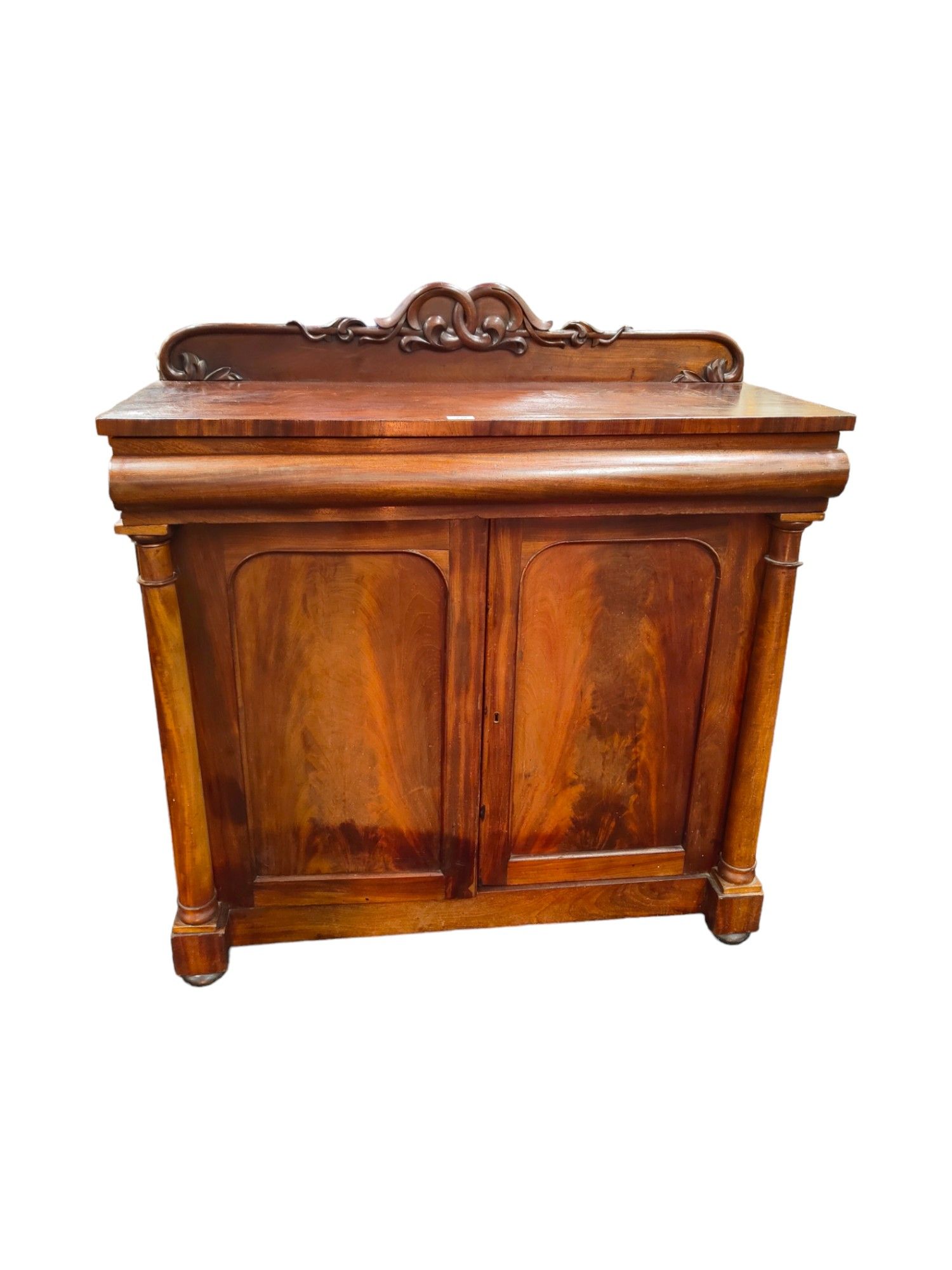 VICTORIAN MAHOGANY SIDEBOARD