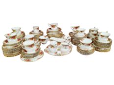 VERY LARGE QUANTITY OF ROYAL ALBERT COUNTRY ROSE