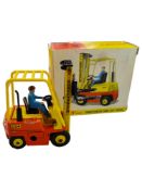 BOXED DINKY MODEL 404, CONVEYANCER FORK LIFT TRUCK WITH PALLET, YELLOW/RED