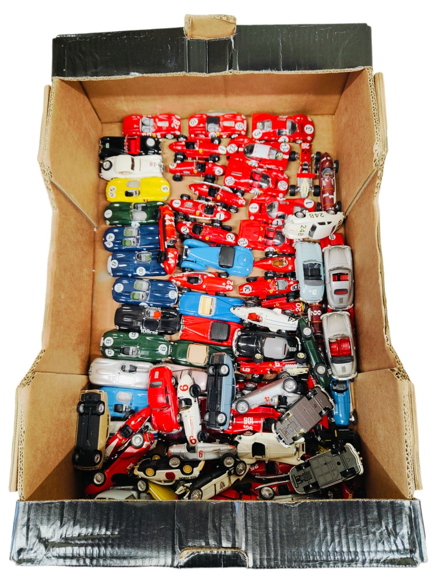 LARGE BOX LOT OF MODEL CARS