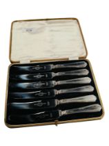 CASED SET OF SILVER HANDLED KNIVES