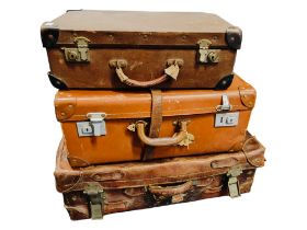 4 VINTAGE SUITCASES