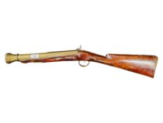 BLUNDERBUSS STAMPED 'T.PATTISON & CO' TO LOCK. TO FLAT TOP OF BARREL STAMPED BIRCH ARMAGH WITH IRISH
