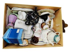 BOX LOT OF ORNAMENTS ETC