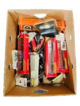 BOX OF HORNBY TO INCLUDE WREN, CIGARETTE CARDS & OTHERS