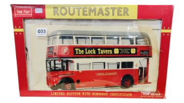 BOXED ROUTEMASTER MODEL BUS