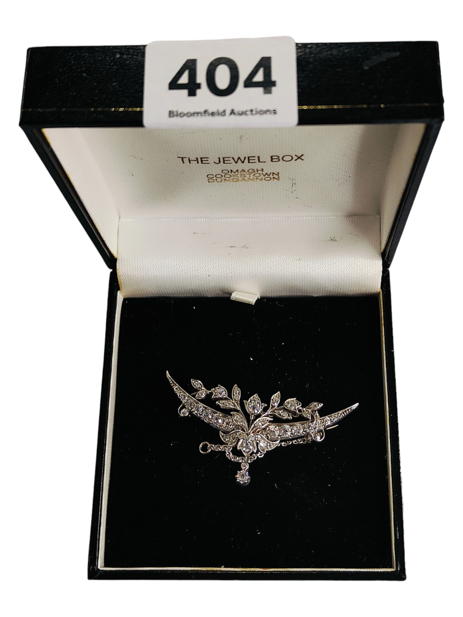 STUNNING VICTORIAN 9 CARAT GOLD & DIAMOND BROOCH WITH 2 CARATS OF ROSE CUT DIAMONDS