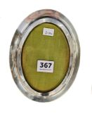 OVAL SILVER PHOTO FRAME