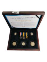 CASED FIRST WORLD WAR CENTENARY COIN & MEDAL COLLECTION IN BOX WITH CERTIFICATES