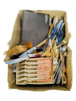 QUANTITY OF CASED AND LOOSE CUTLERY