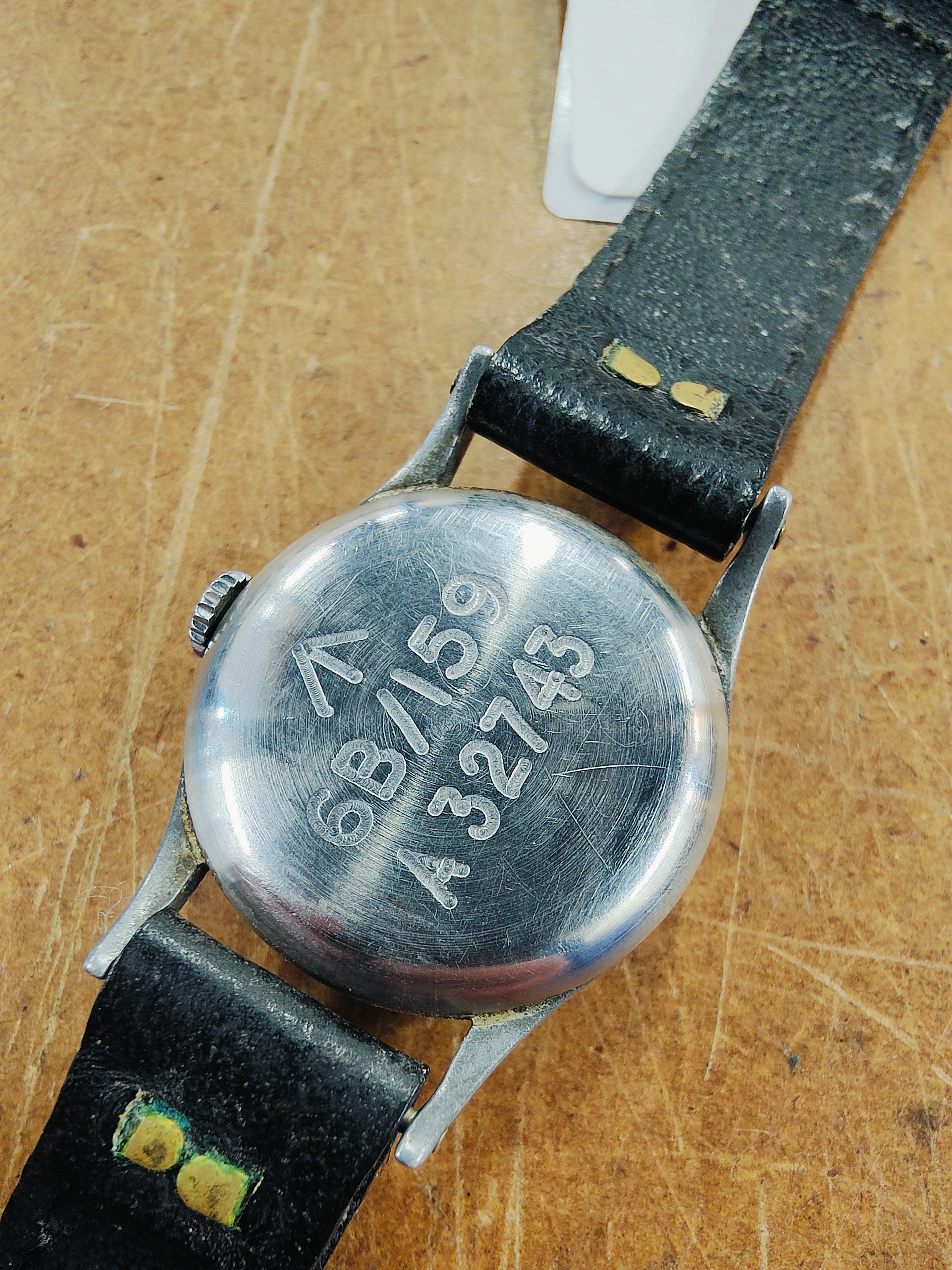 VINTAGE MILITARY OMEGA WRISTWATCH - Image 2 of 5