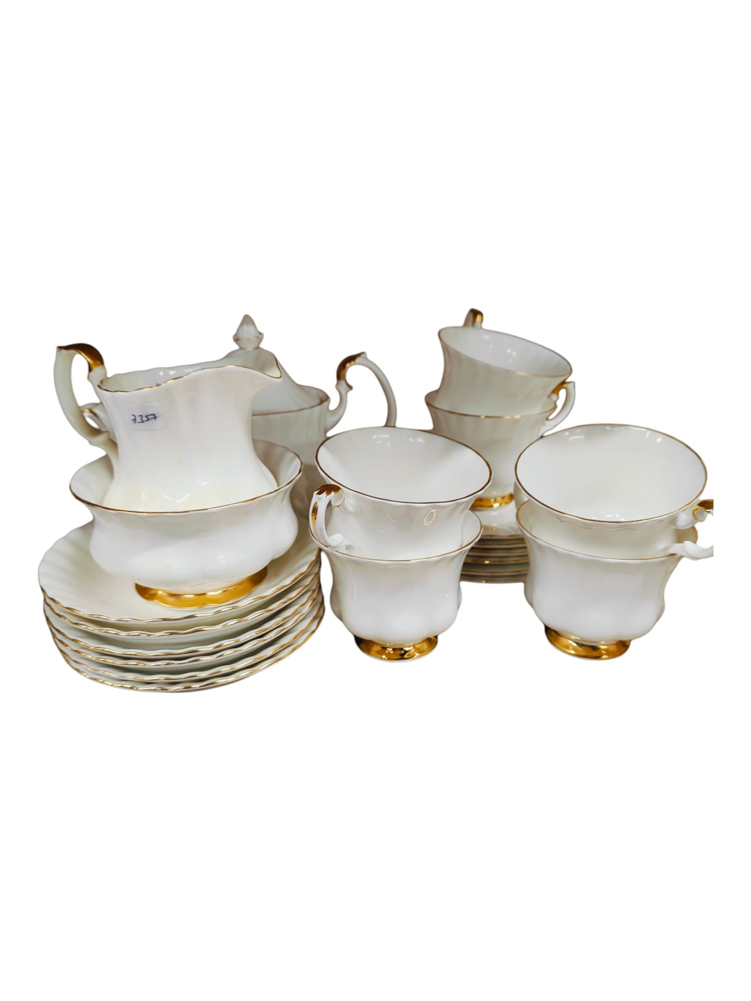 ROYAL ALBERT VAL D'OR TEA SET