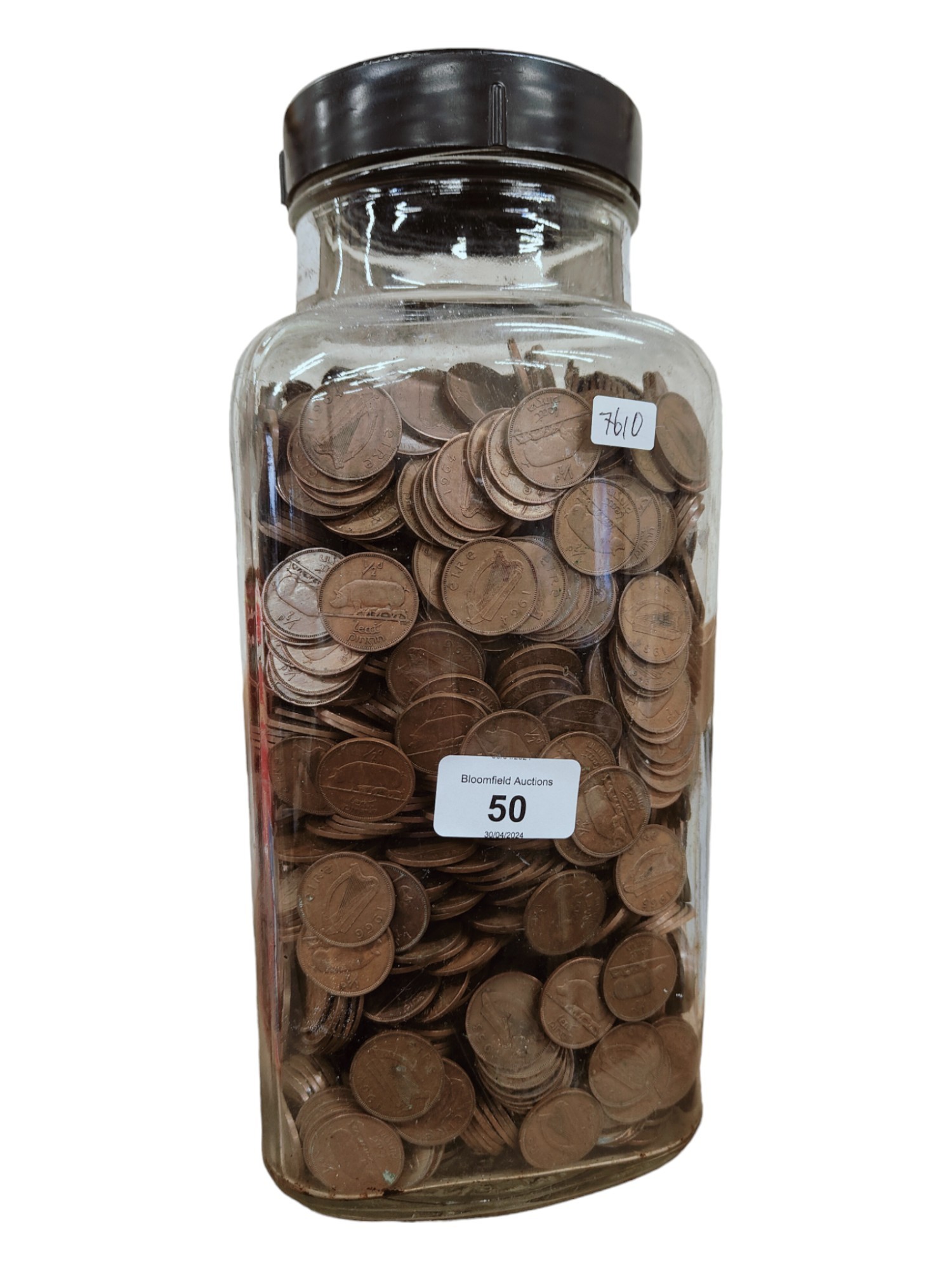 LARGE JAR OF IRISH COPPER COINS