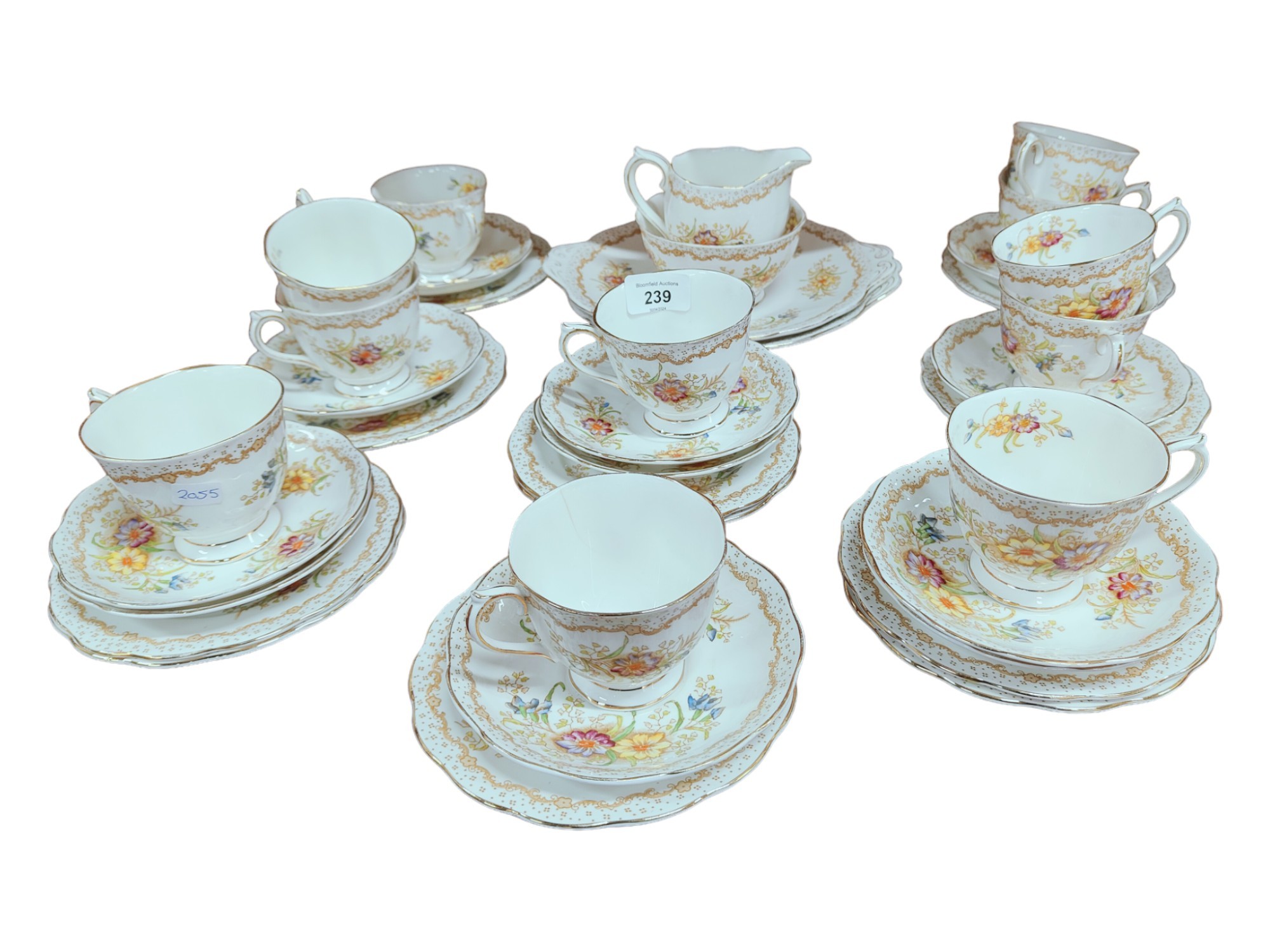 OLD ROYAL ALBERT GEM 39 PIECE TEA SET