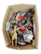 LARGE BOX OF BRASS WARE & ORNAMENTS