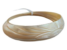 BEAUTIFUL ETCHED MOTHER OF PEARL BANGLE