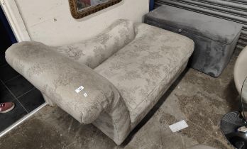 CHAISE LOUNGE & OTTOMAN