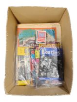 BOX OF MUSIC EPHEMERA & COLLECTABLES TO INCLUDE THE BEATLES