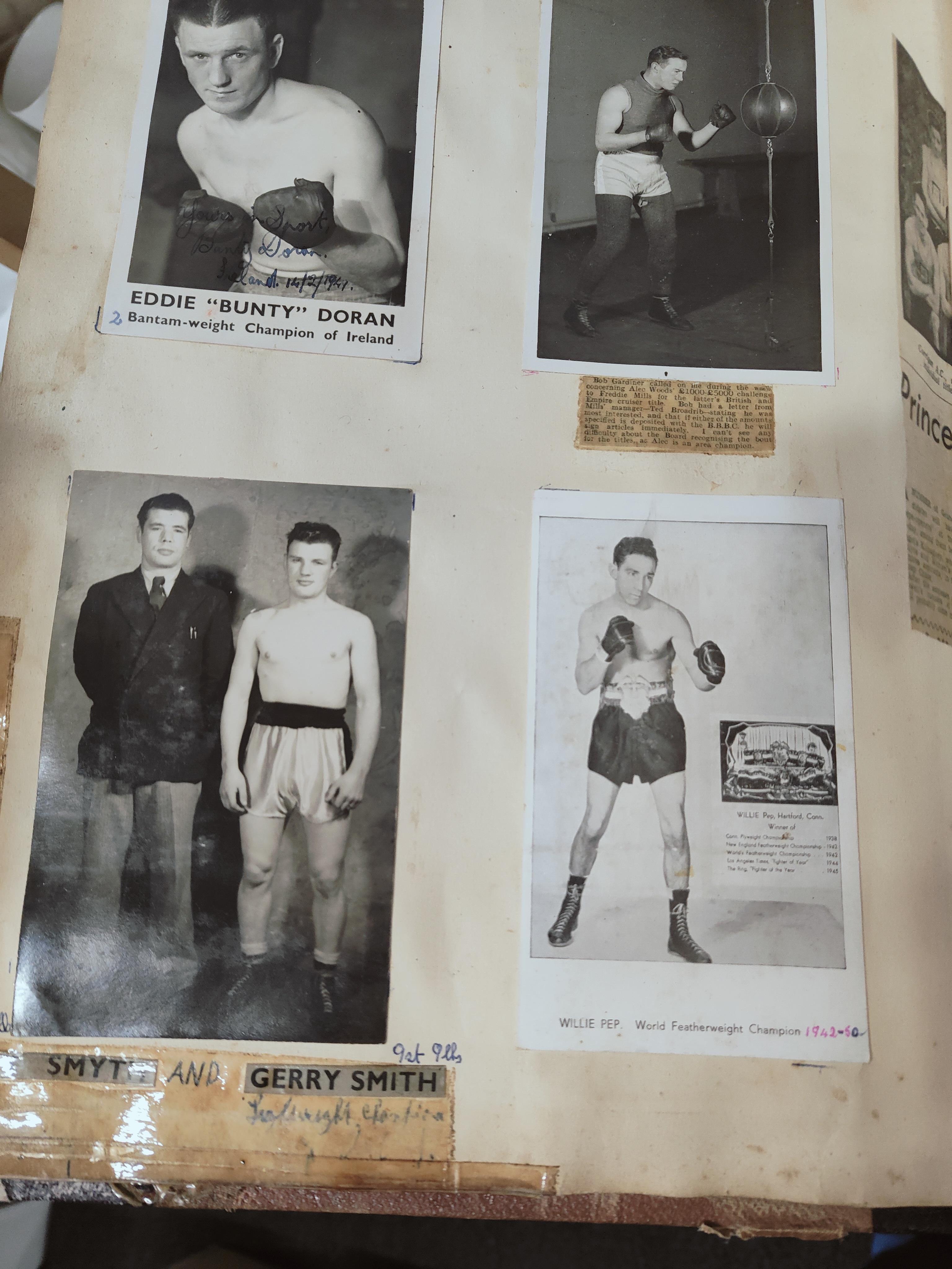 5 BOXING SCRAP BOOKS - LARGE QUANTITY OF NEWSPAPER CLIPPINGS, PHOTOGRAPHS & AUTOGRAPHS ETC - Image 12 of 20